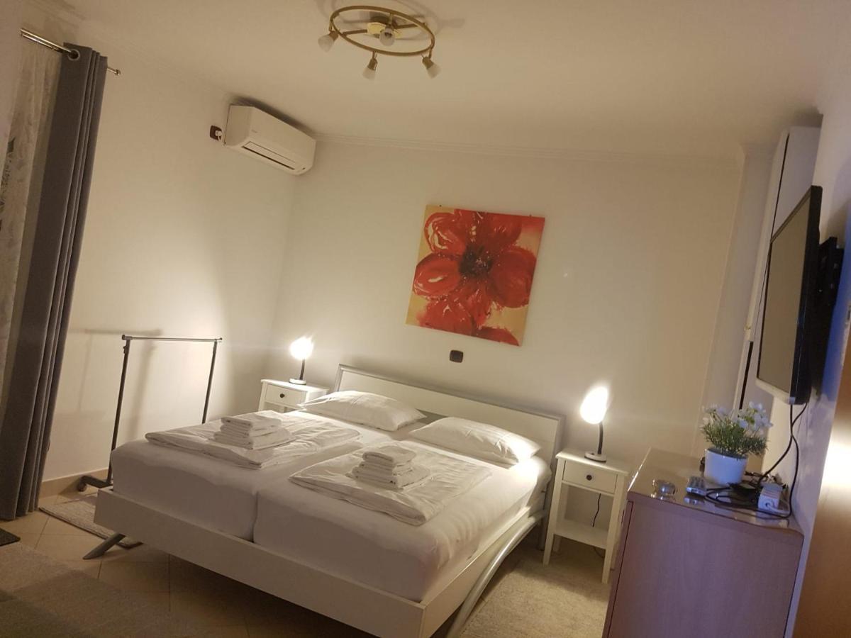 Apartment Mit Balkon Poreč Extérieur photo